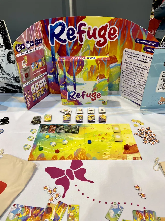 『レフュージ』全体の盤面。集めたタイルと得点の様子