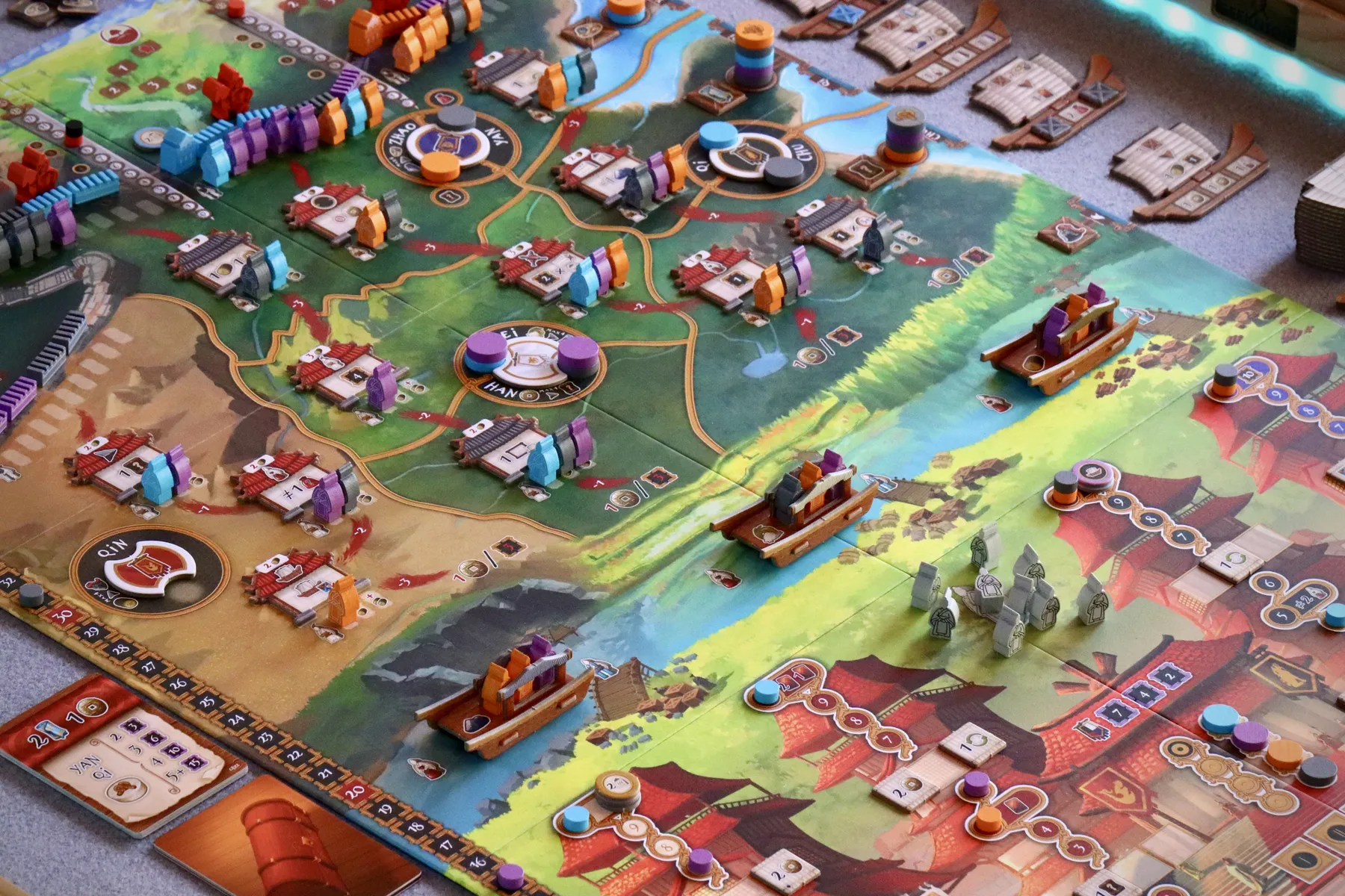 ボードゲーム「天下」の行動フェイズ中の盤面全体。